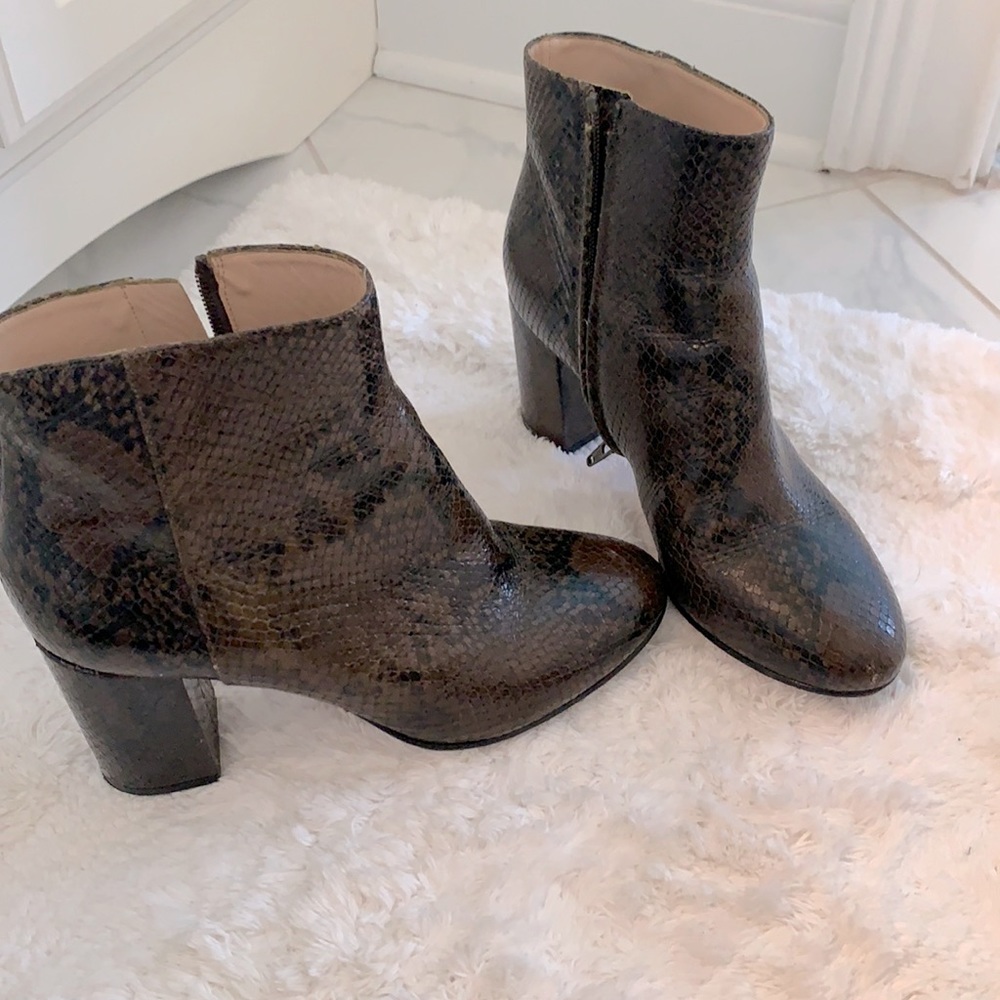 Vero Cuoio booties